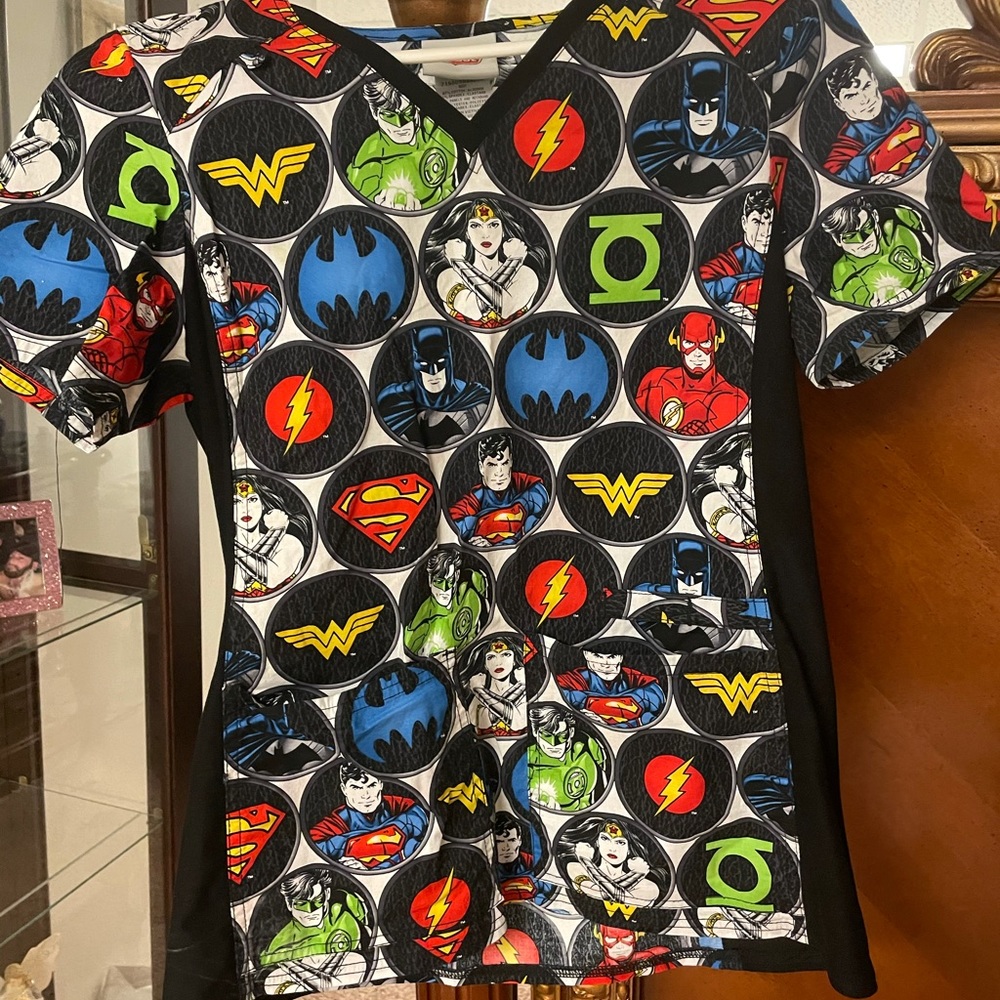 Scrub top